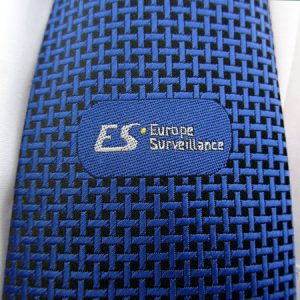 Cravate d'Europe Surveillance
